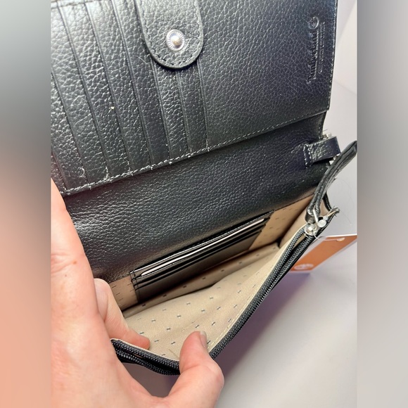 Timberland Small Black Leather Crossbody Wallet Purse - Picture 10 of 10